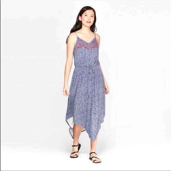 Knox Rose Dresses & Skirts - Knox Rose V-Neck Sleeveless Midi Dress